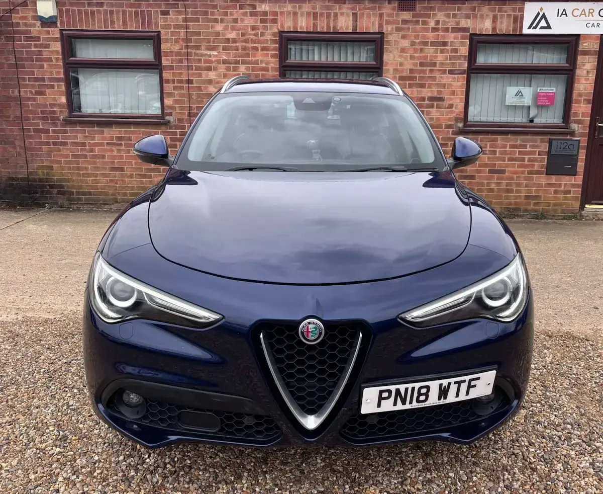 Used Alfa Romeo Stelvio Edizione Speciale 210 HP (154 kW) 2018 Blue SUV