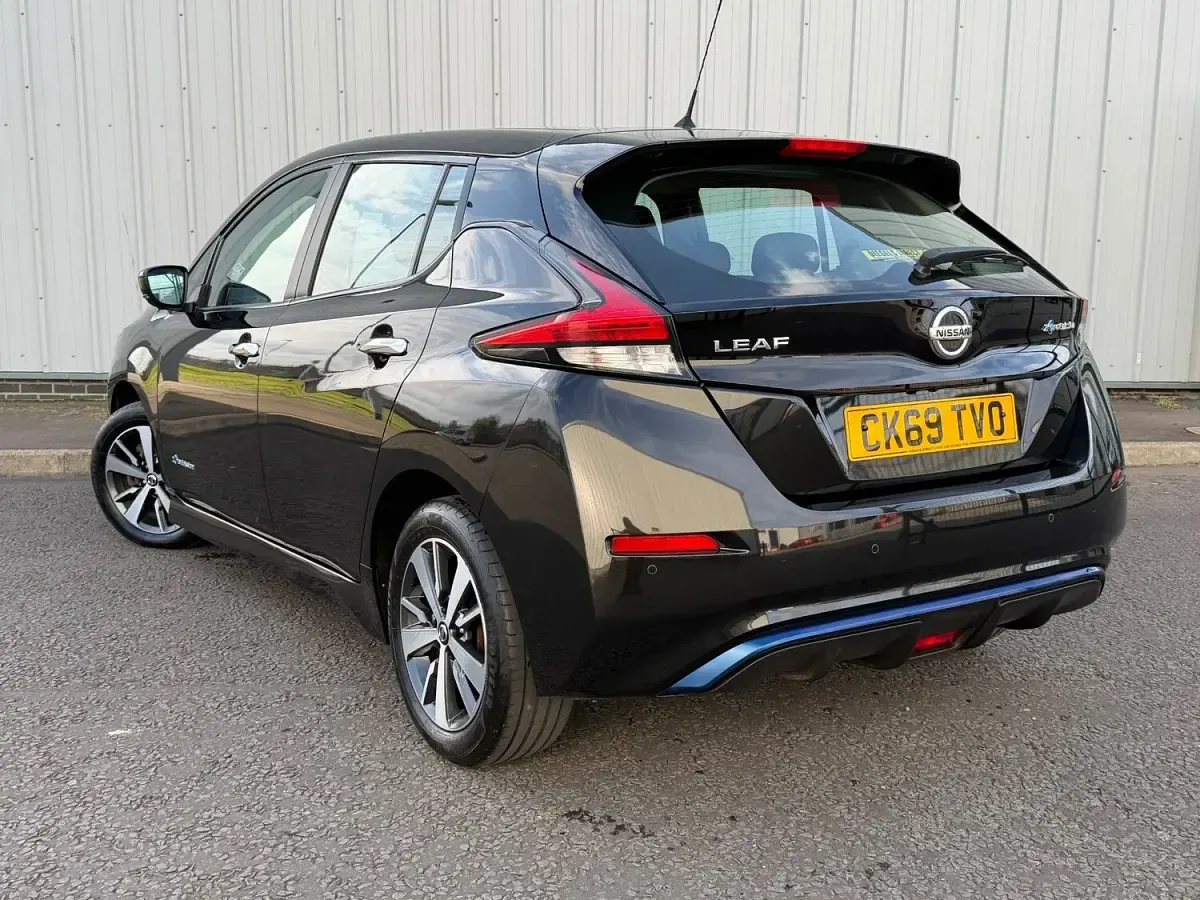 Used Nissan Leaf N-Connecta 110 kW (150 HP) 2019 Black Hatchback