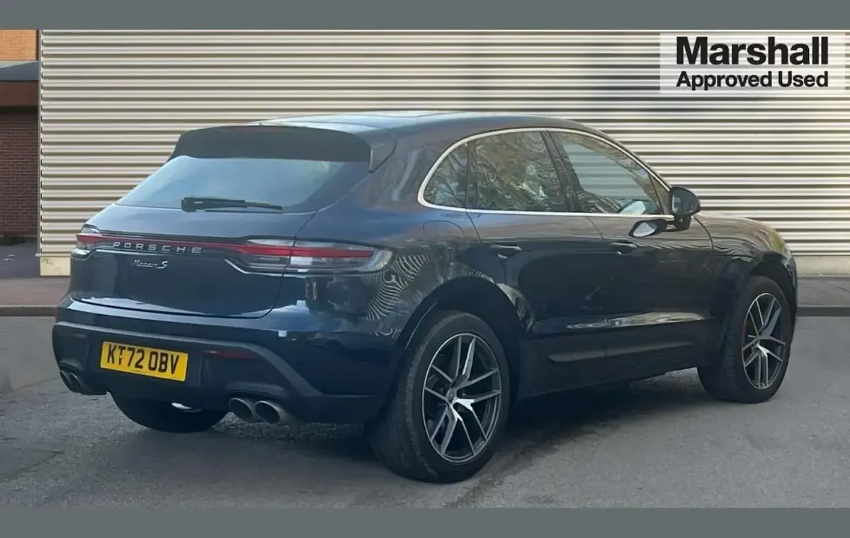 Used Porsche Macan 374 HP (275 kW) 2022 Blue SUV