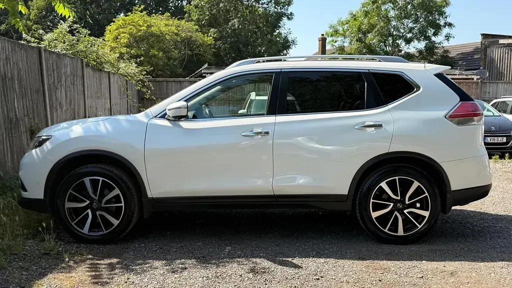 Used Nissan X-Trail S 130 HP (95 kW) 2016 White SUV