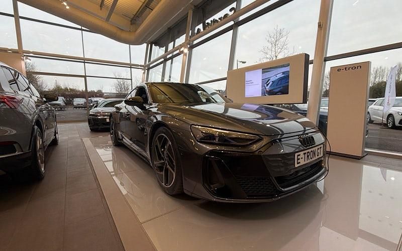 New Audi e-tron GT quattro 434 kW (591 HP) 2025 Sedan