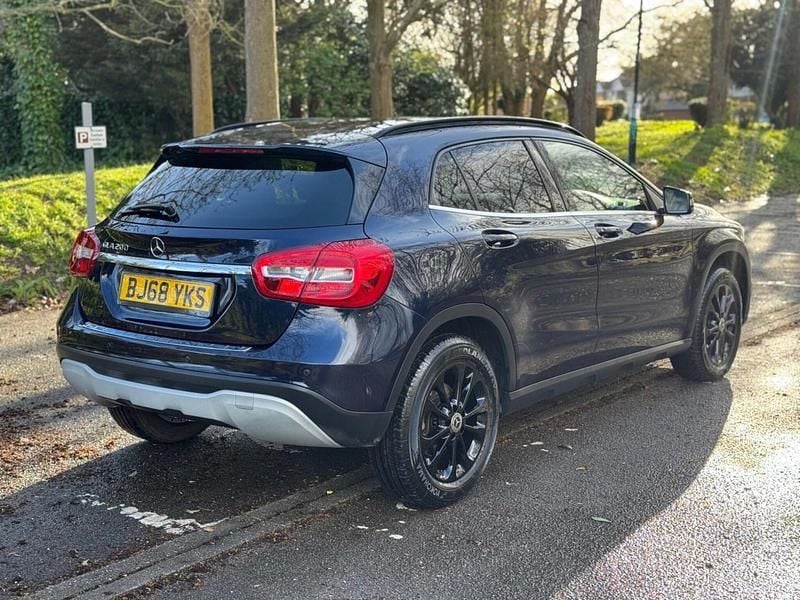 Used Mercedes GLA200 SE 2018 Blue SUV