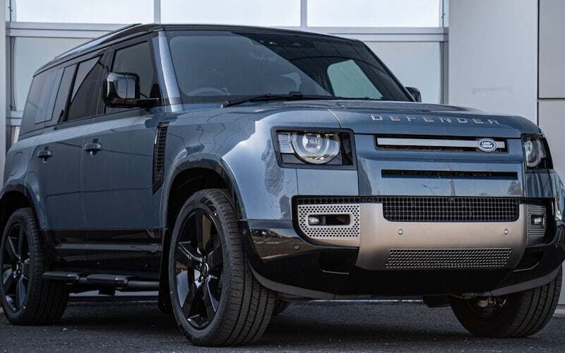 Used 2025 Land Rover Defender HSE Dynamic SUV | £81,999 (Expensive) - Image 1/4