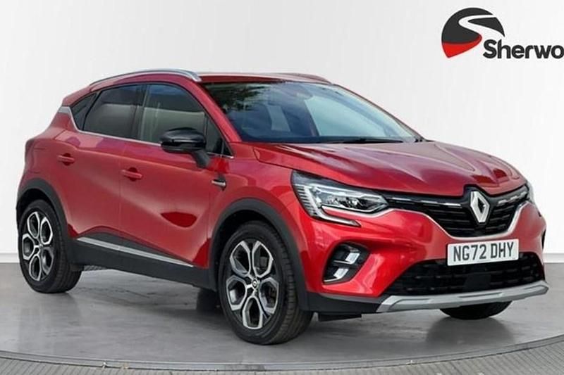 Used Renault Captur Techno 145 HP (106 kW) 2023 Red SUV