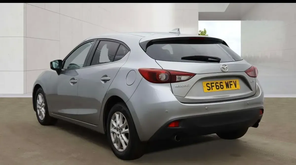 Used Mazda 3 165 HP (121 kW) 2016 Silver Hatchback