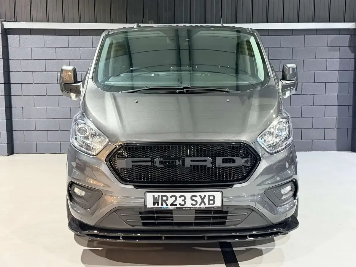 Used Ford Transit Custom Limited 170 HP (125 kW) 2023 Grey Van