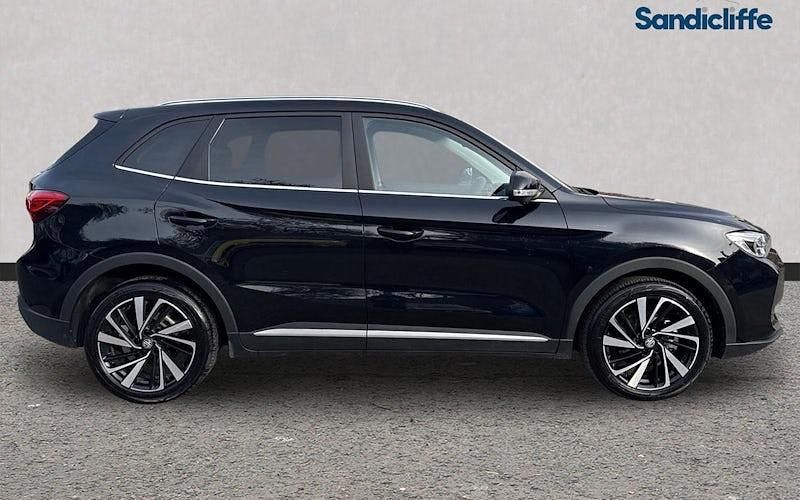 Used MG ZS Trophy 196 HP (144 kW) 2024 Metallic  black pearl SUV