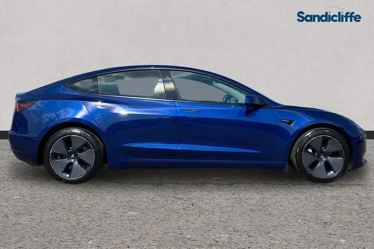 Used Tesla Model 3 RWD 239 kW (325 HP) 2021 Blue Sedan