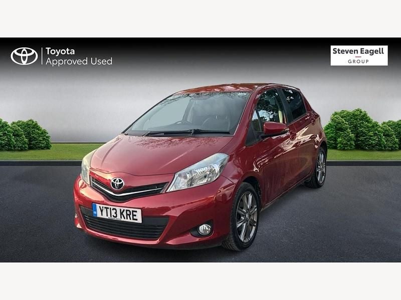 Used Toyota Yaris Multidrive S 2013 Red Hatchback