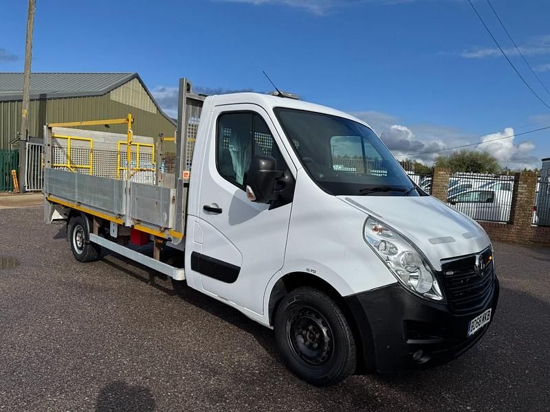 Used Vauxhall Movano 2019 White MPV