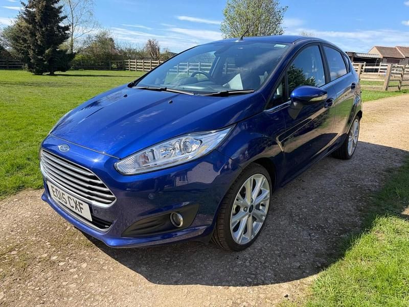 Used Ford Fiesta Titanium X 95 HP (69 kW) 2015 Blue Hatchback