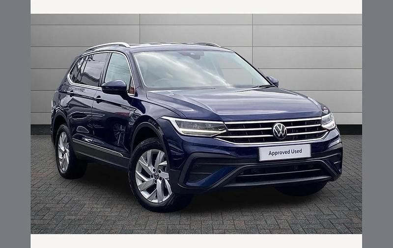 Used VW Tiguan Allspace Life 150 HP (110 kW) 2025 Atlantic blue SUV