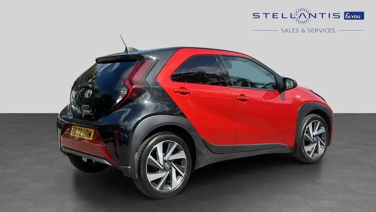 Used Toyota Aygo 71 HP (52 kW) 2022 Red