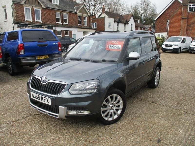 Used Skoda Yeti Business Line 110 HP (80 kW) 2015 Grey SUV