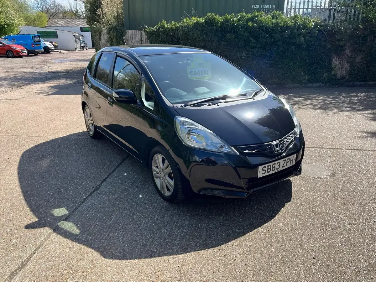 Used Honda Jazz ES 2013 Black Hatchback