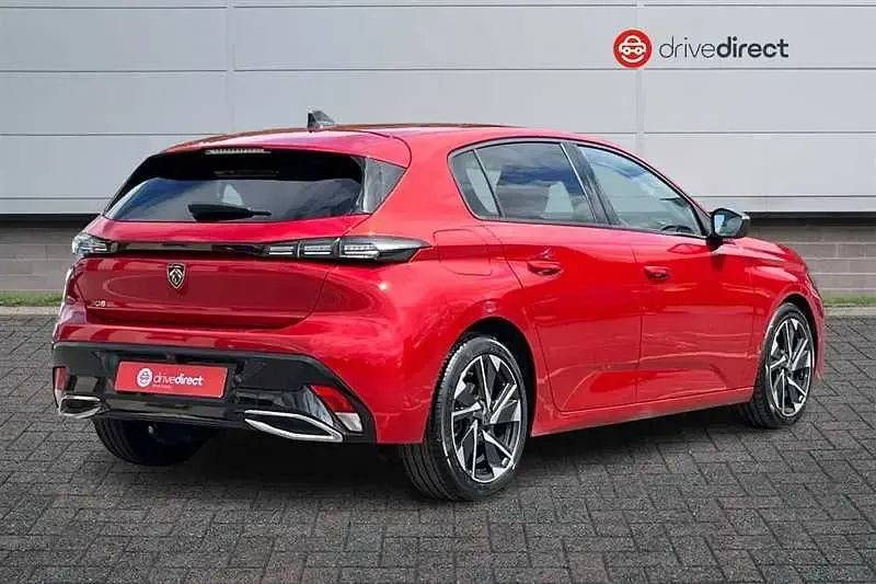 Used Peugeot 308 Allure Premium 130 HP (95 kW) 2022 Red Hatchback