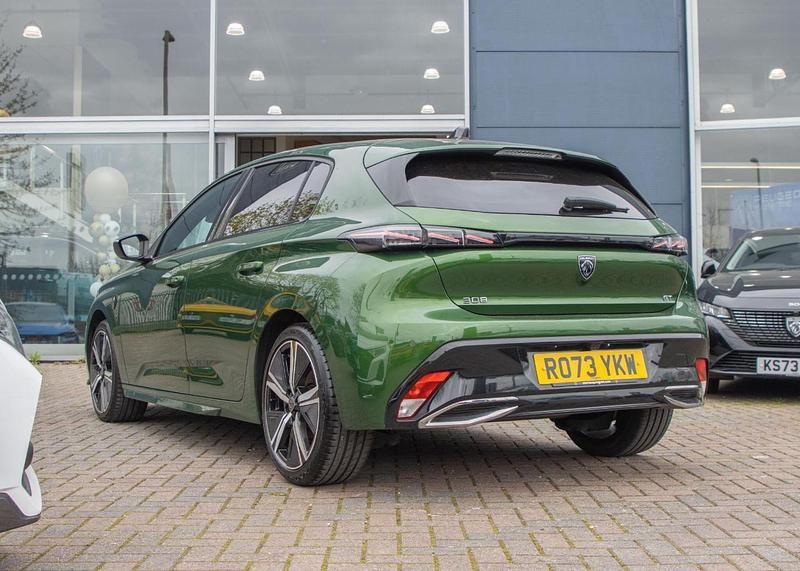 Used Peugeot 308 GT 129 HP (94 kW) 2023 Green Hatchback