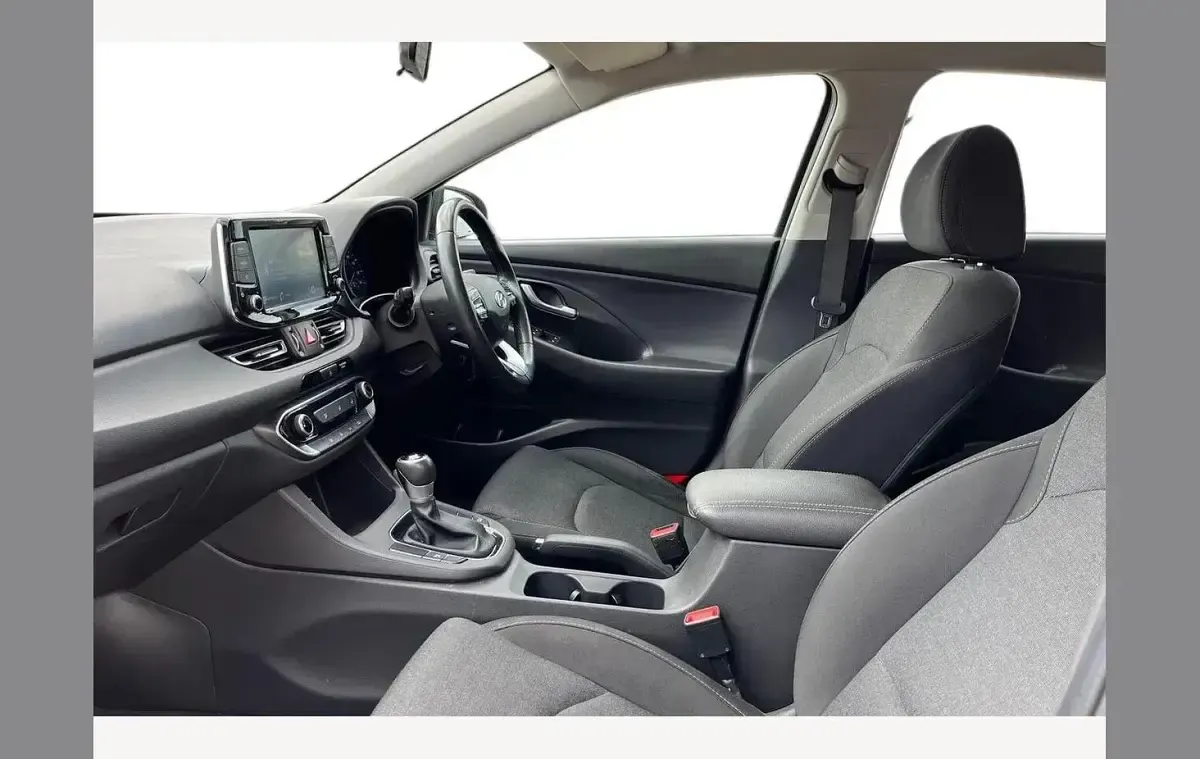 Used Hyundai i30 SE 134 HP (98 kW) 2021 Grey Estate