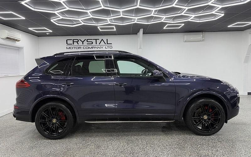 Used 2018 Porsche Cayenne Platinum Edition SUV | £24,895 - Image 1/4