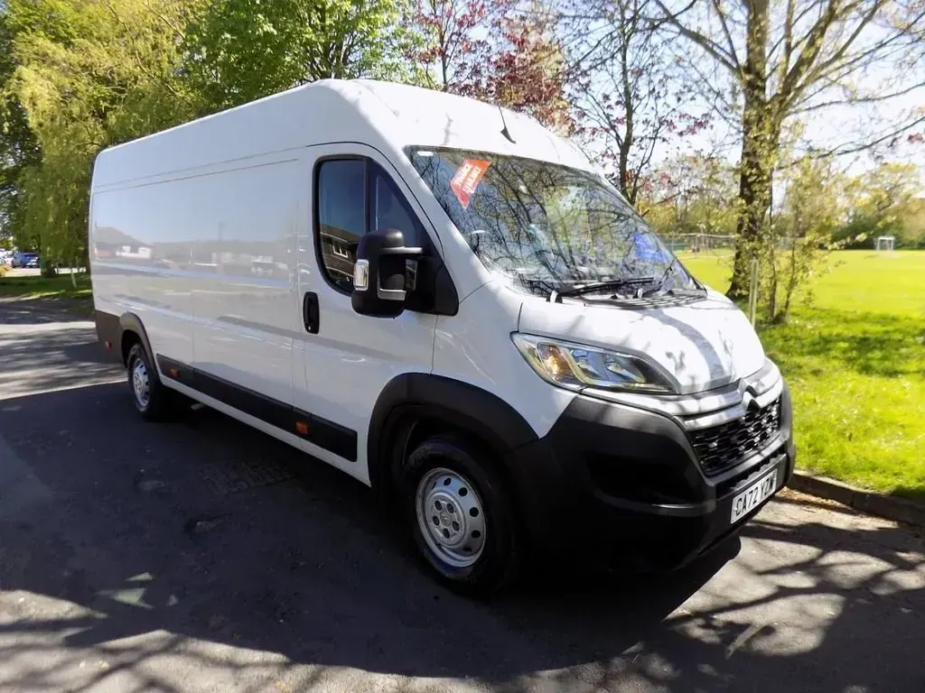 Begagnad Citroën Relay 2023 Vit Van