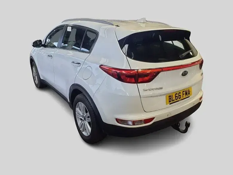 Used Kia Sportage 114 HP (83 kW) 2016 White SUV