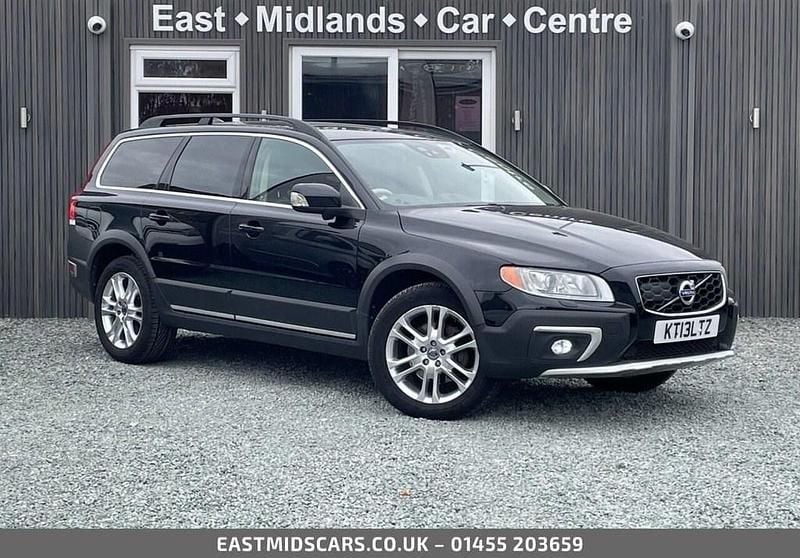 Black Used 2013 Volvo XC70 SE Lux Estate | £11,495 (Fair price) - Image 1/4