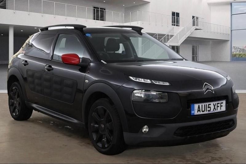 Used Citroën C4 Cactus Flair 100 HP (73 kW) 2015 Black Hatchback