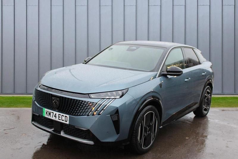 Used Peugeot e-3008 GT 152 kW (207 HP) 2024 Blue SUV