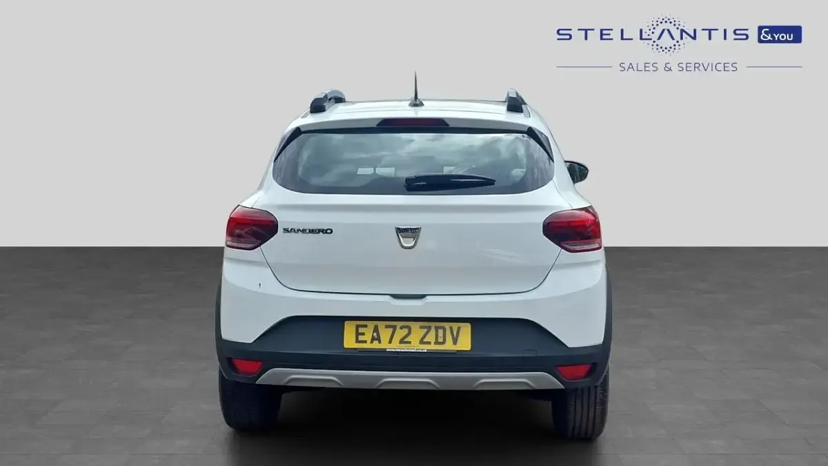 Used Dacia Sandero Comfort 89 HP (65 kW) 2023 White