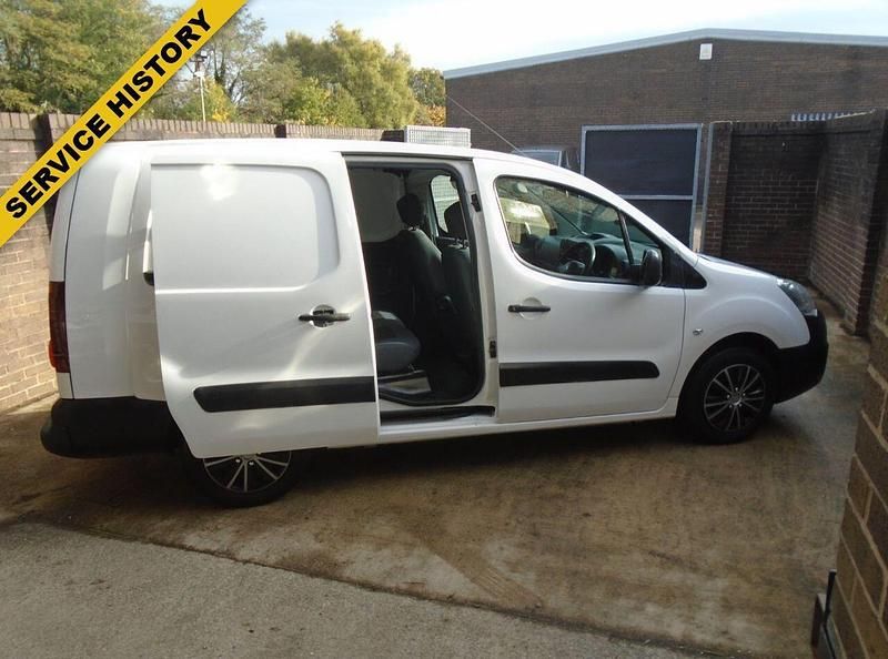 Used Peugeot Partner S 2015 White MPV