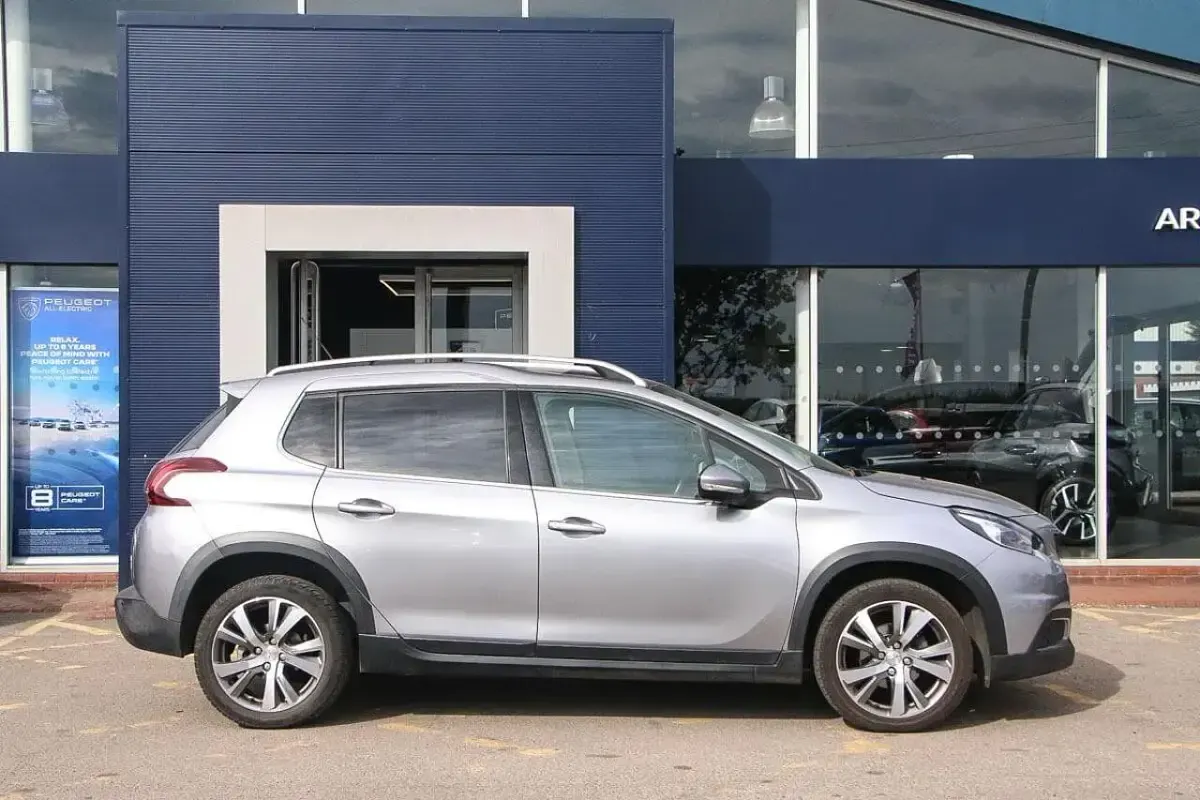 Used Peugeot 2008 Allure Premium 101 HP (74 kW) 2019 Grey SUV