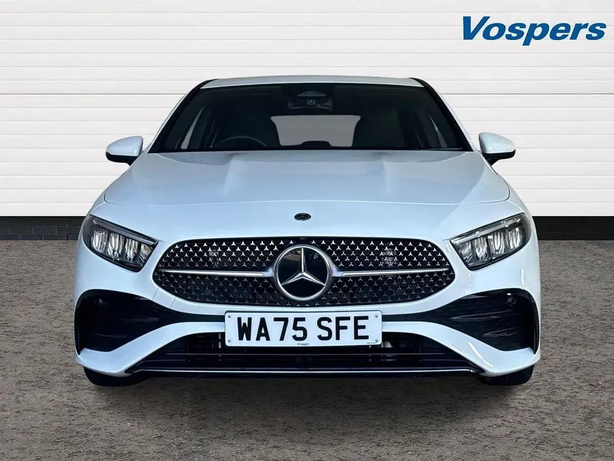 Used Mercedes A200 Executive 163 HP (119 kW) 2025 White Hatchback