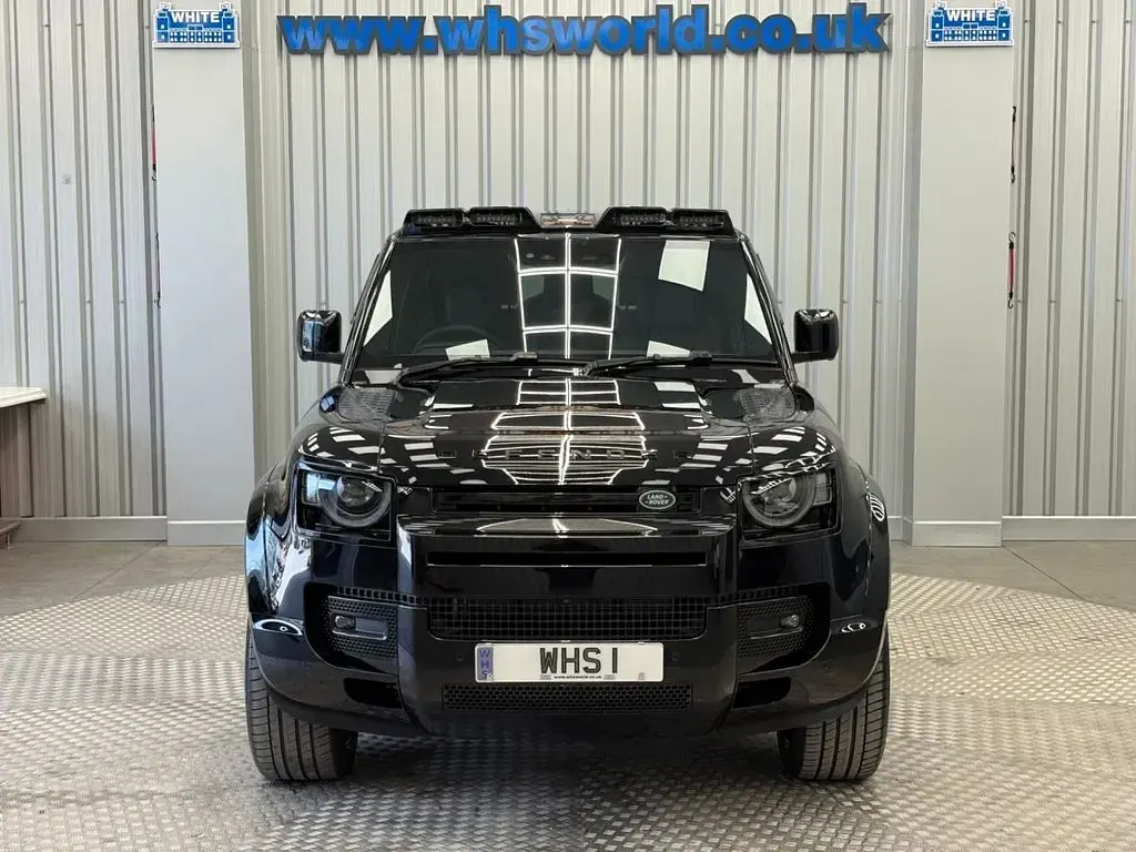 New Land Rover Defender HSE Dynamic 2025 Black SUV