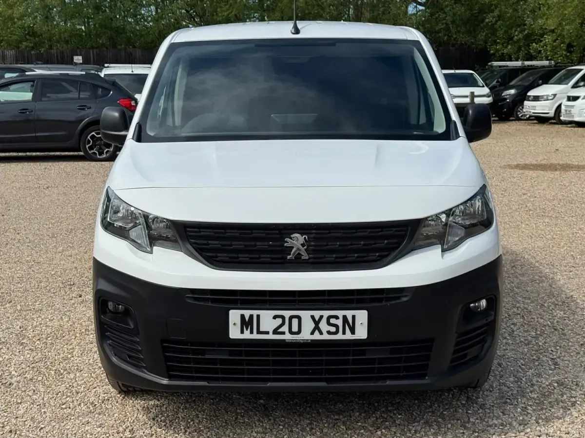 Used Peugeot Partner 131 HP (96 kW) 2020 White MPV