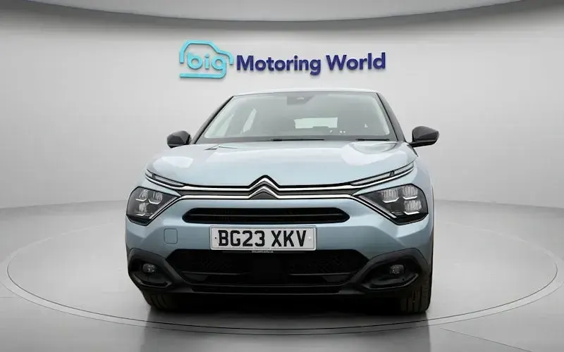 Begagnad Citroën C4 PureTech 131 HK (96 kW) 2023 Blå SUV