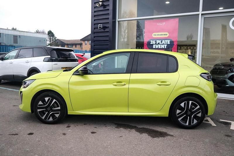 Used Peugeot 208 Allure 99 HP (72 kW) 2025 Yellow Hatchback