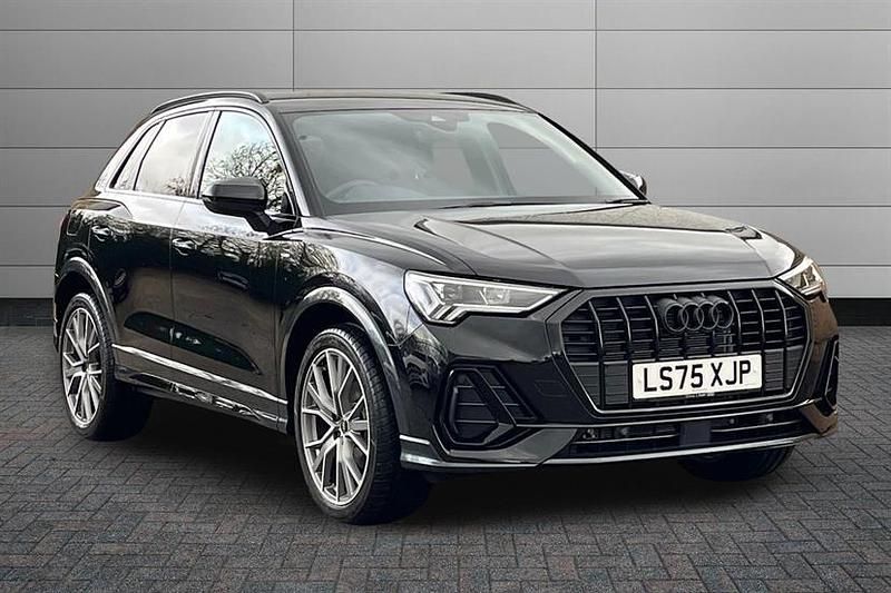 New Audi Q3 Black Edition 150 HP (110 kW) 2025 Mythos black SUV