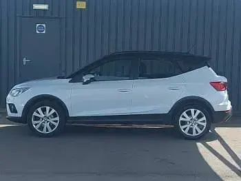 Used Seat Arona SE Technology 115 HP (84 kW) 2018 White SUV