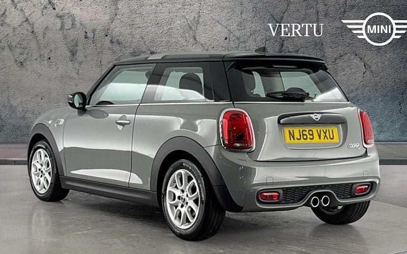 Used Mini Cooper S Classic 192 HP (141 kW) 2020 Hatchback