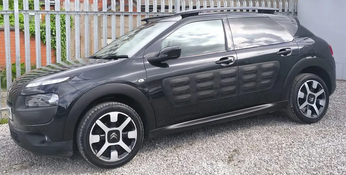 Used Citroën C4 Cactus Flair 2016 Black Hatchback