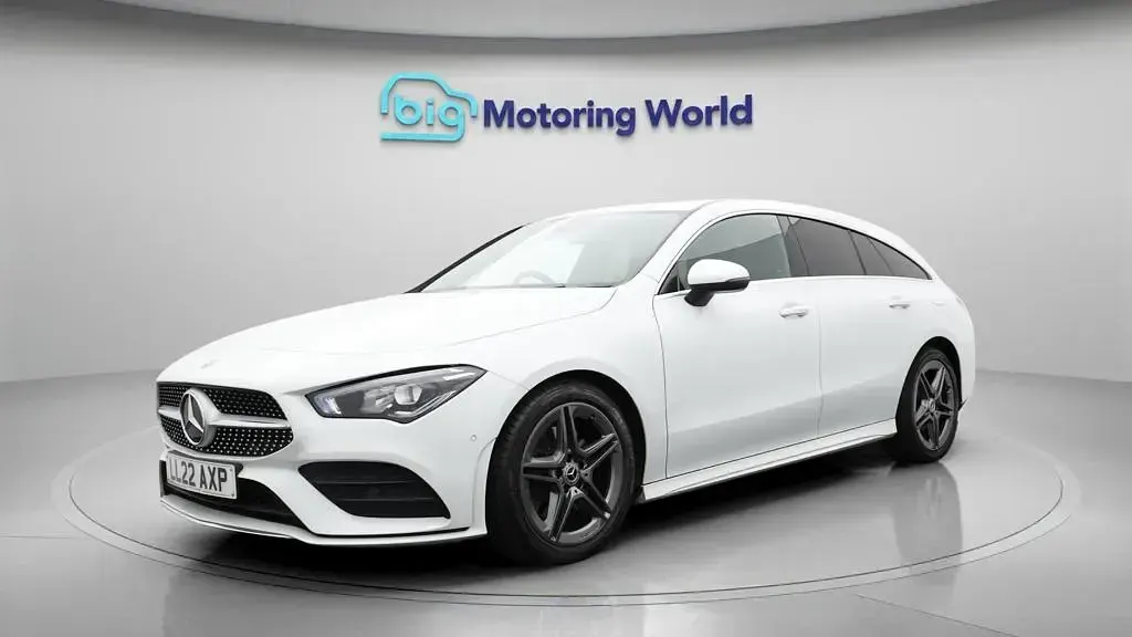 Used Mercedes CLA200 Shooting Brake AMG line 163 HP (119 kW) 2022 White Estate