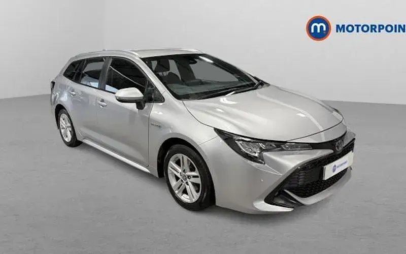 Usado Toyota Corolla 122 HP (89 kW) 2021 Prateado Carrinha