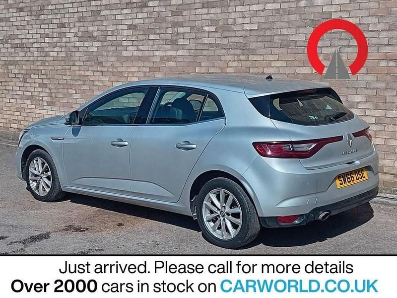 Used Renault Mégane IV Dynamique 130 HP (95 kW) 2016 Silver Hatchback