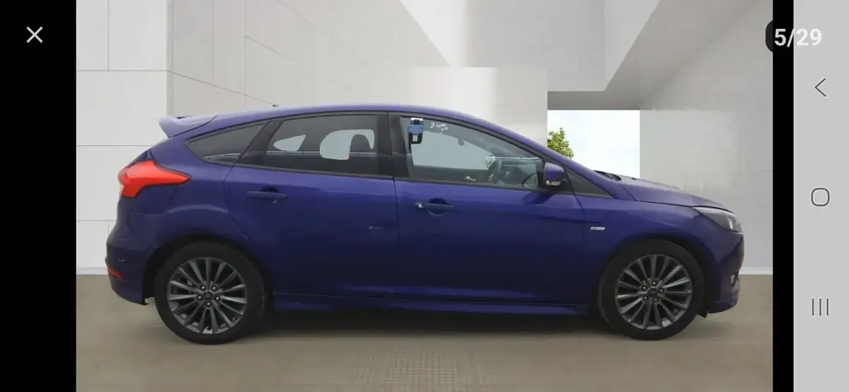 Used Ford Focus Titanium 2016 Blue Hatchback