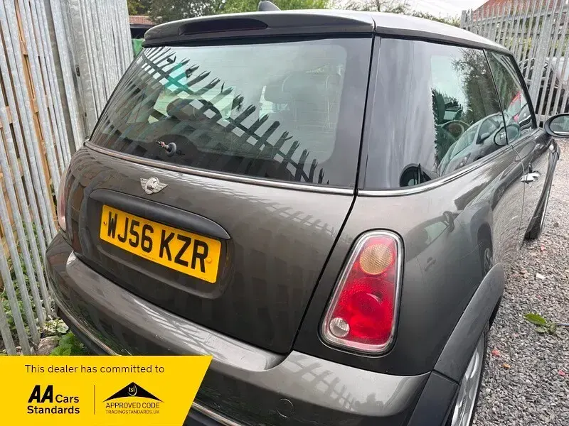 Used Mini Cooper Hatch 116 HP (85 kW) 2006 Grey Hatchback