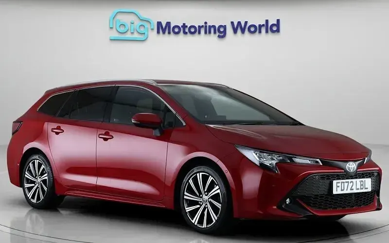 Usado Toyota Corolla Design 184 HP (135 kW) 2022 Carrinha