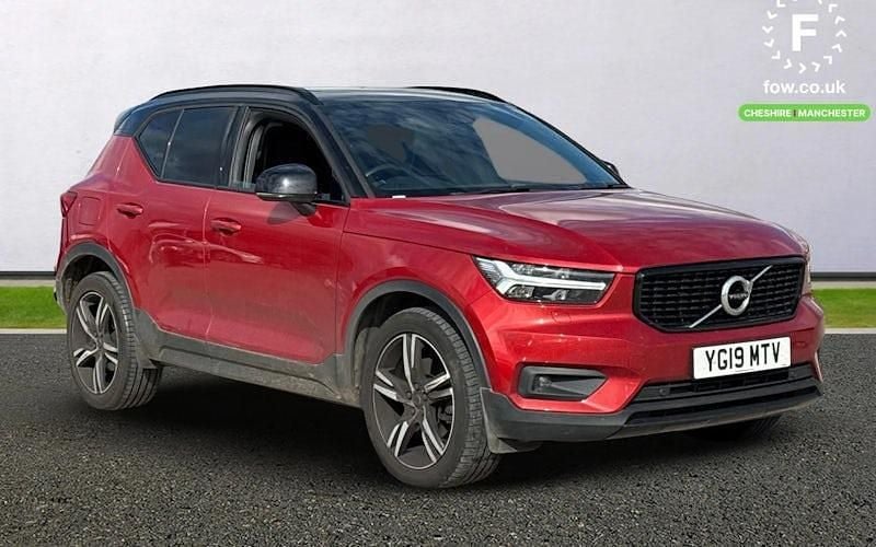 Red Used 2019 Volvo XC40 R-Design SUV | £23,299 (Fair price) - Image 1/3