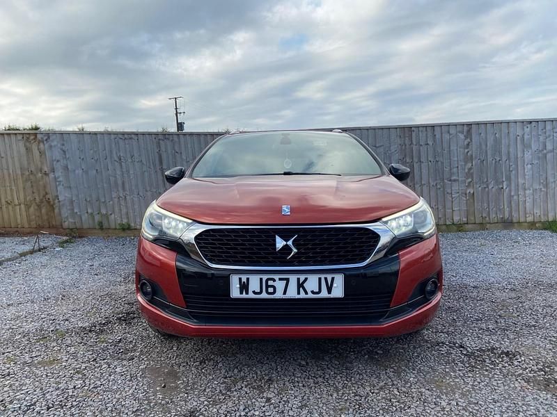Used DS Automobiles DS4 130 HP (95 kW) 2017 Orange Hatchback
