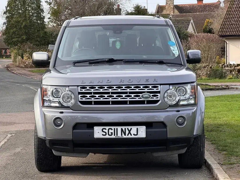 Used Land Rover Discovery HSE 245 HP (180 kW) 2011 Grey SUV