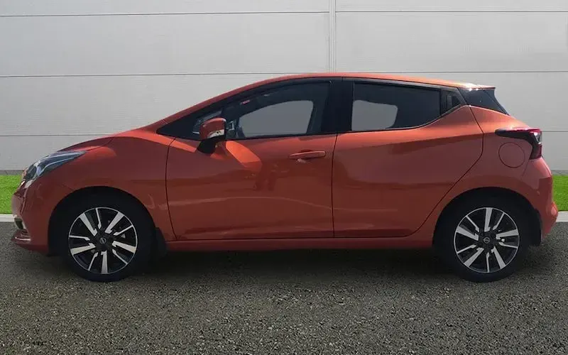 Used Nissan Micra Acenta 71 HP (52 kW) 2017 Orange Hatchback